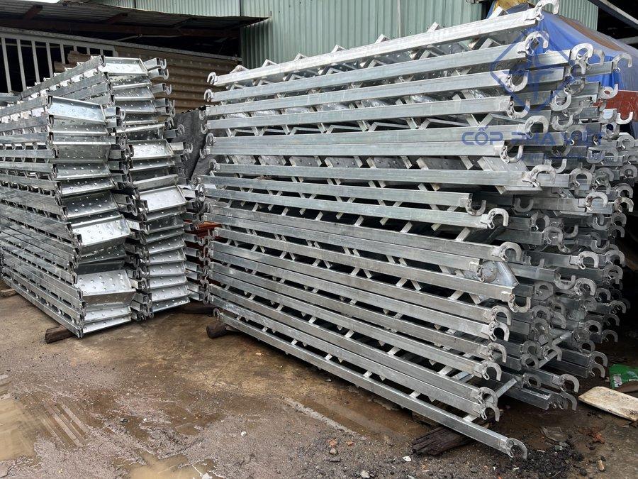 Tổng Quan Về Vai Trò Của Thang Giàn Giáo Trong Ngành Xây Dựng Hiện Đại