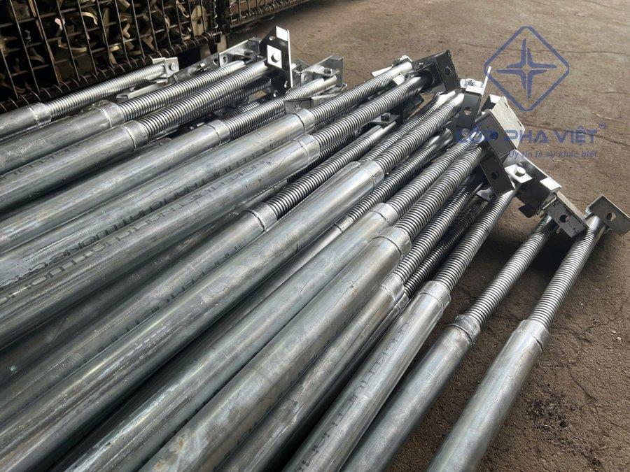 Chống xiên cốp pha: Công cụ nâng cấp hiệu quả và an toàn cho mọi công trình Bối Cảnh Ngành Xây Dựng Việt Nam Và Những Thách Thức Khi Thi Công Cốp Pha