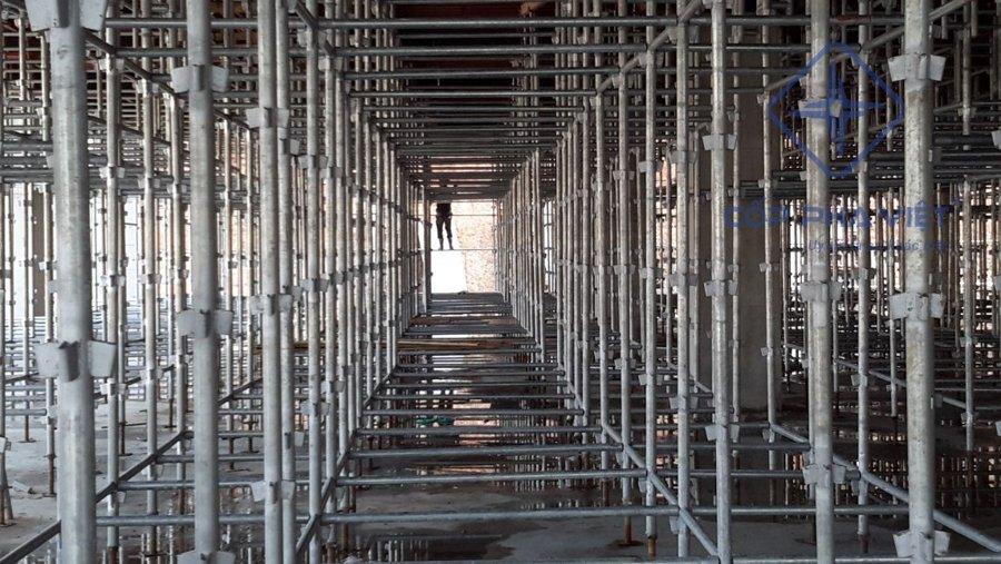 2026 Nên Dùng Giàn Giáo Khung, Giàn Giáo Ringlock Hay Giàn Giáo Nêm: Lựa Chọn Nào Cho Kỷ Nguyên Xây Dựng Mới? Giàn giáo nêm