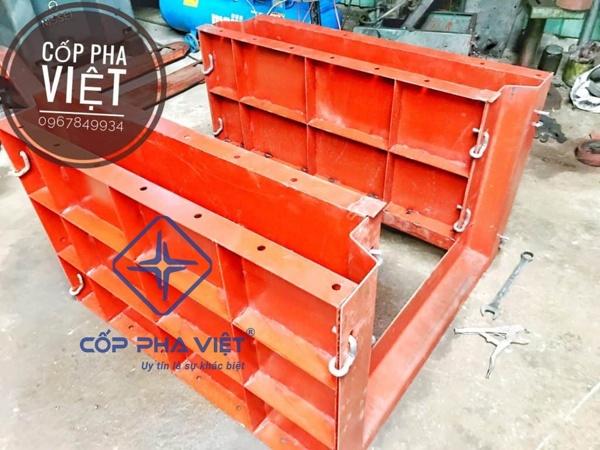 Ván khuôn rãnh chữ U CỐP PHA VIỆT sản xuất