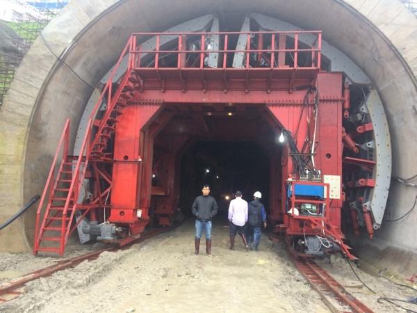 Giới Thiệu Về Cốp Pha Trong Thi Công Hầm Chui Đặc Thù