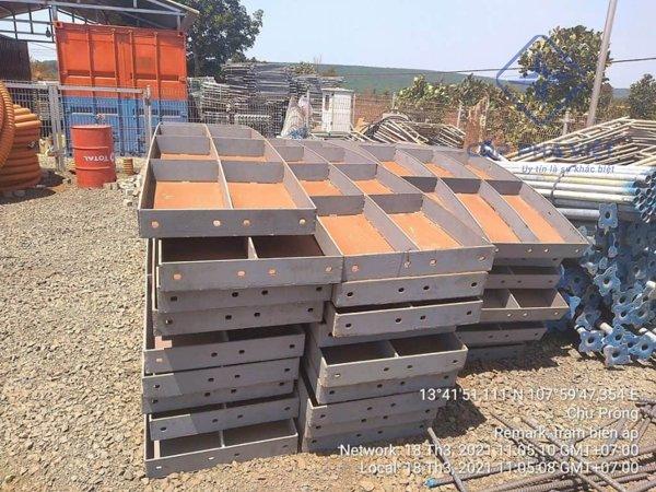 Tổng quan về sản xuất cốp pha móng điện gió và vai trò then chốt