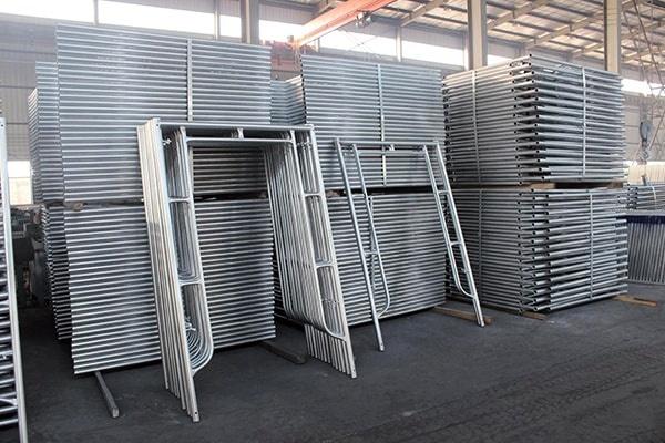 Ảnh Hưởng Thời Tiết Đến Tuổi Thọ Giàn Giáo Hiệu Quả Cho Nhà Thầu Xây Dựng