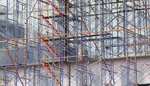Những Thách Thức Khi Tính Toán Số Lượng Giàn Giáo