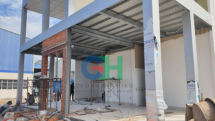 hinh anh thuc te xay dung mau nha van phong 2 tang 04 21