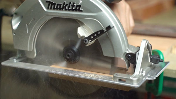 Khả năng cắt gỗ vượt trội của máy cưa đĩa cầm tay Makita chính hãng